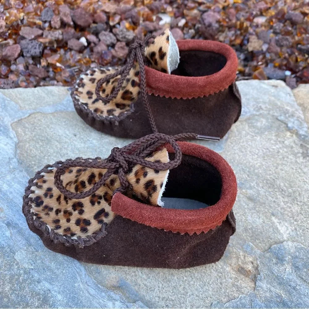 Itasca Leathergoods Baby/Infant Wapsi 'Meow' Leopard Moccasin/Shoes. Large. NWOT
